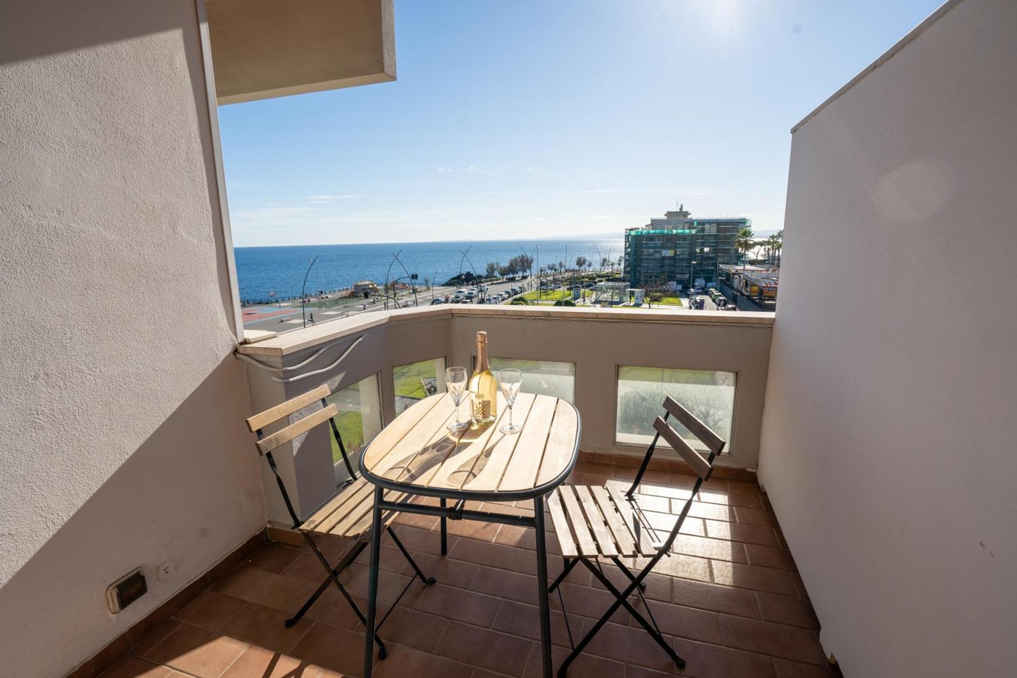 Perla Marina Sea View Apartment Κατάνια Εξωτερικό φωτογραφία