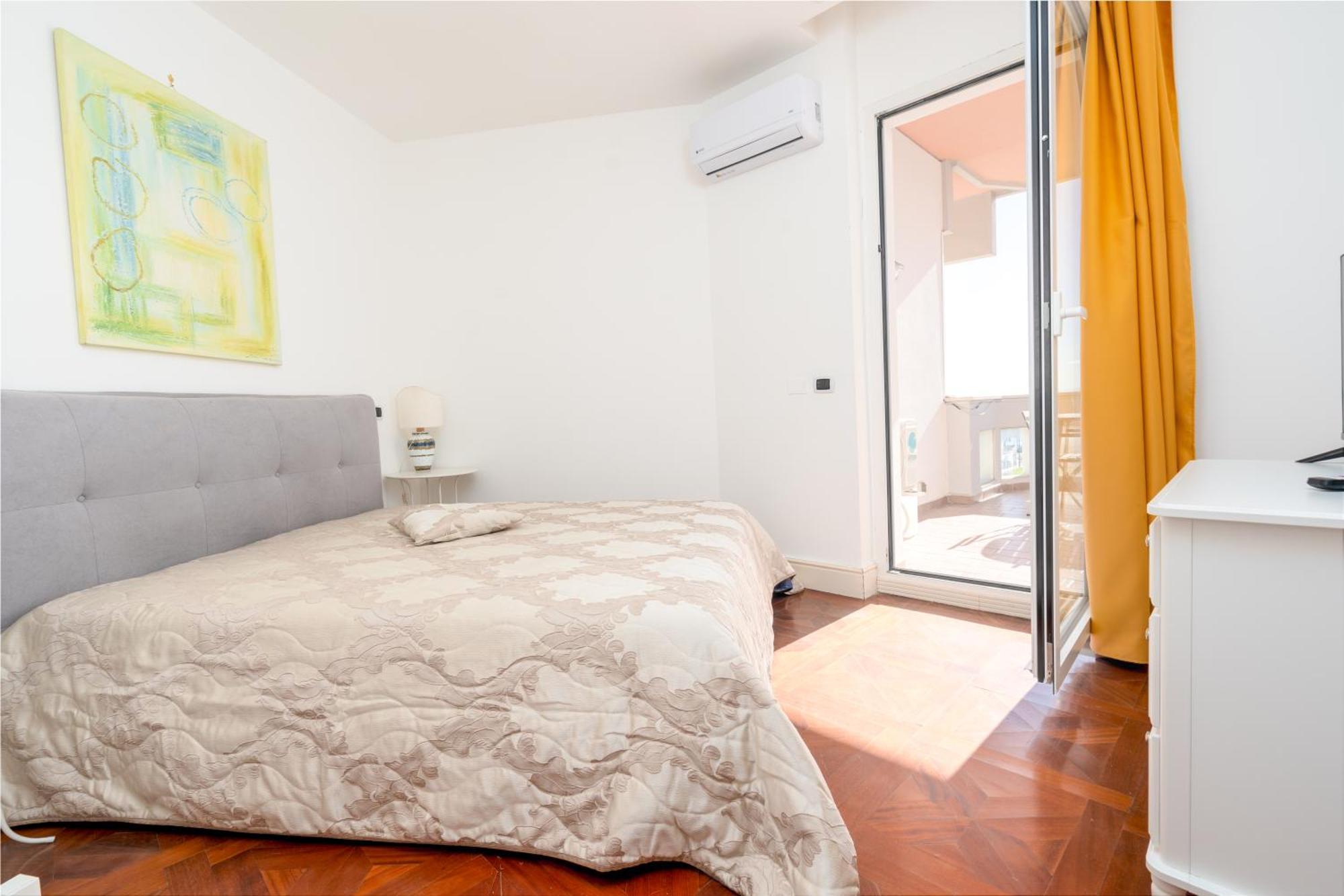 Perla Marina Sea View Apartment Κατάνια Εξωτερικό φωτογραφία